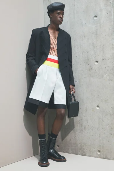 Look 12